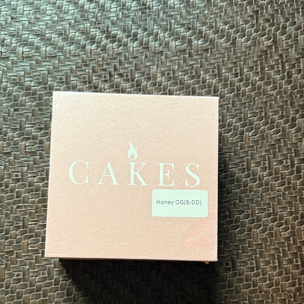 Pink CAKES Box